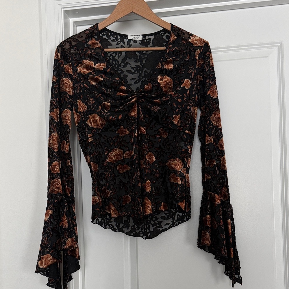 Cache Floral VelvetTop - Black & Brown